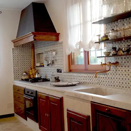 Bed & Breakfast Elsa House Mezzanego