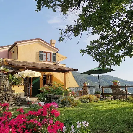 Elsa House Oda ve Kahvaltı Mezzanego